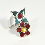 .950 Sterling Silver Flowers and Stones Ring