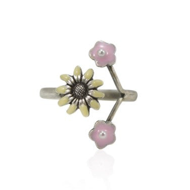 Daisy Ring by Eric et Lydie