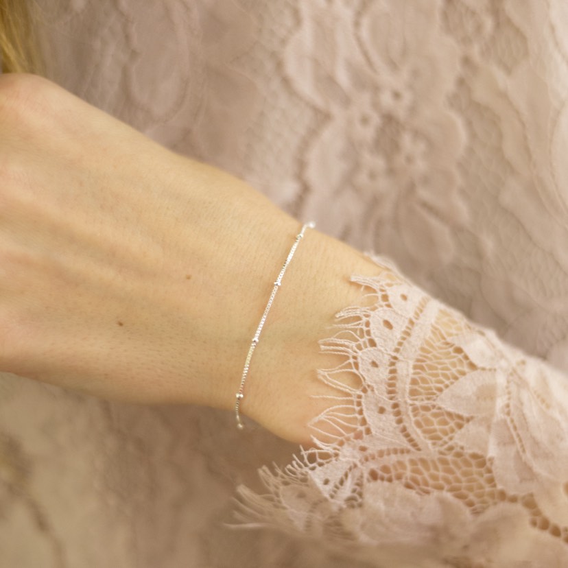 Thin silver discount chain bracelet