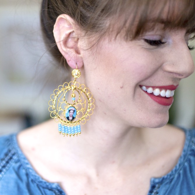 Mexican Filigree Earrings from Oaxaca - Frida Kahlo Image